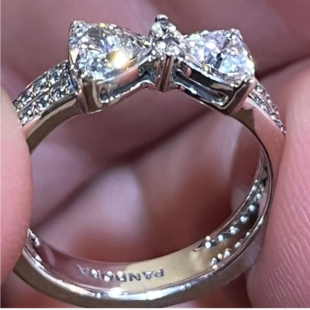 Brand New PANDORA Sparkling Bow Double Row Ring Size 6